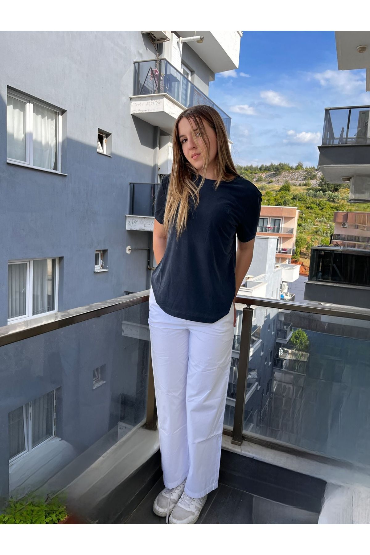 Beyaz keten pantolon